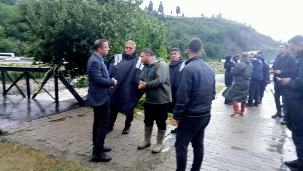 İki köprü çöktü... AFAD'dan Kastamonu'ya uyarı: İş yerlerinizi açmayın, üst katlara çıkın! - Sayfa 7