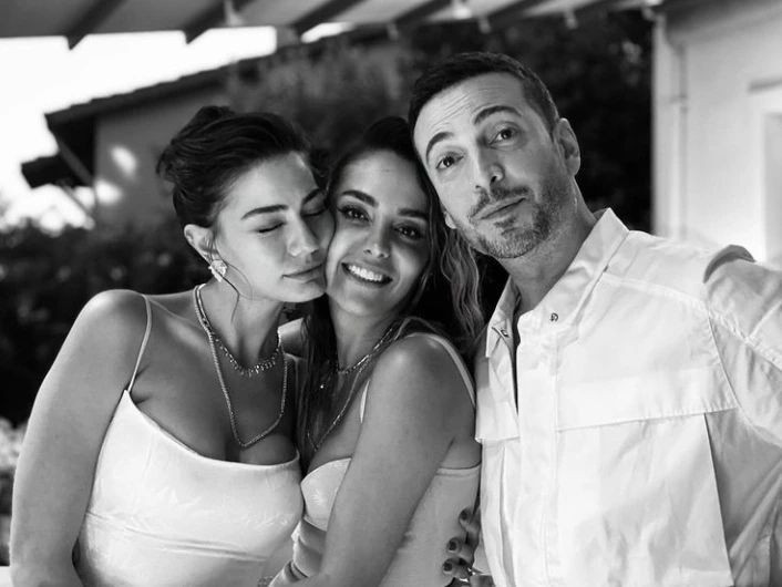 Demet Özdemir ve Oğuzhan Koç evlilik yolunda ilk adımı attı! İşte oyuncu çiftin nişan töreninden ilk kareler - Sayfa 9