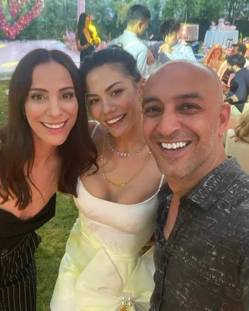 Demet Özdemir ve Oğuzhan Koç evlilik yolunda ilk adımı attı! İşte oyuncu çiftin nişan töreninden ilk kareler - Sayfa 15