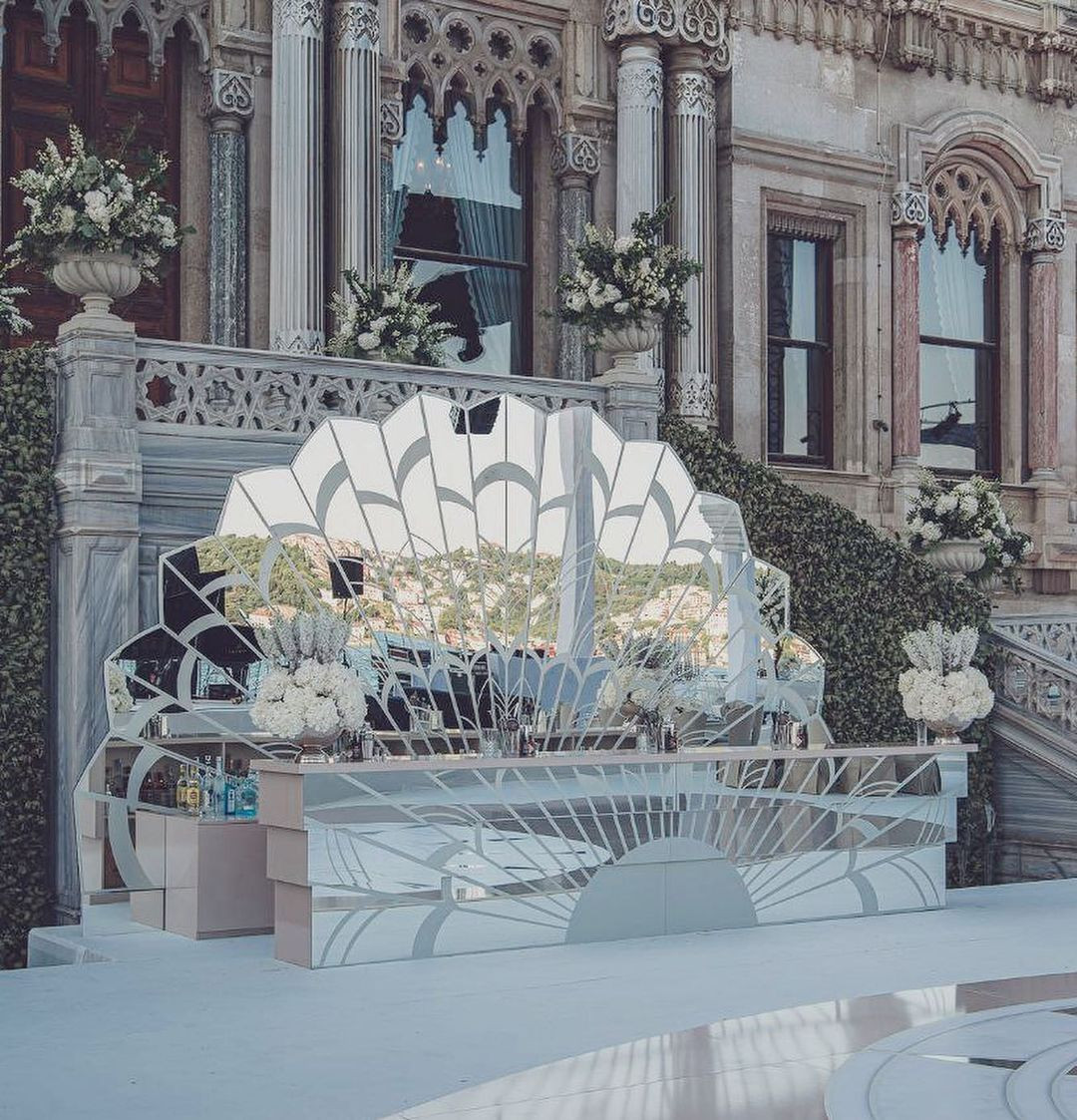 Nazlı Kayı ile Hacı Sabancı, Çırağan Sarayı’nda düğün yaptı: Davetliler şıklık yarışına girdi - Sayfa 44