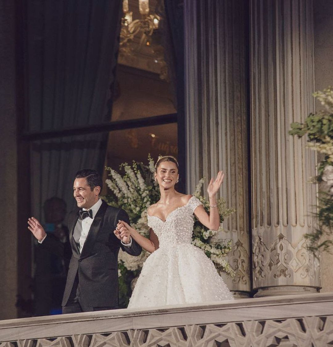 Nazlı Kayı ile Hacı Sabancı, Çırağan Sarayı’nda düğün yaptı: Davetliler şıklık yarışına girdi - Sayfa 42