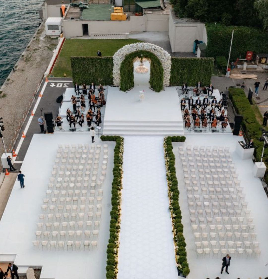 Nazlı Kayı ile Hacı Sabancı, Çırağan Sarayı’nda düğün yaptı: Davetliler şıklık yarışına girdi - Sayfa 43