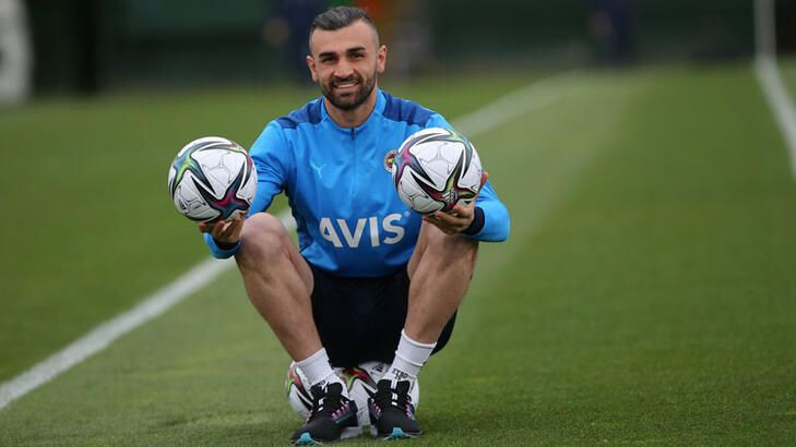 Fenerbahçeli futbolcu Serdar Dursun, Bundesliga'nın köklü ekiplerinden Augsburg'un radarına girdi - Sayfa 6