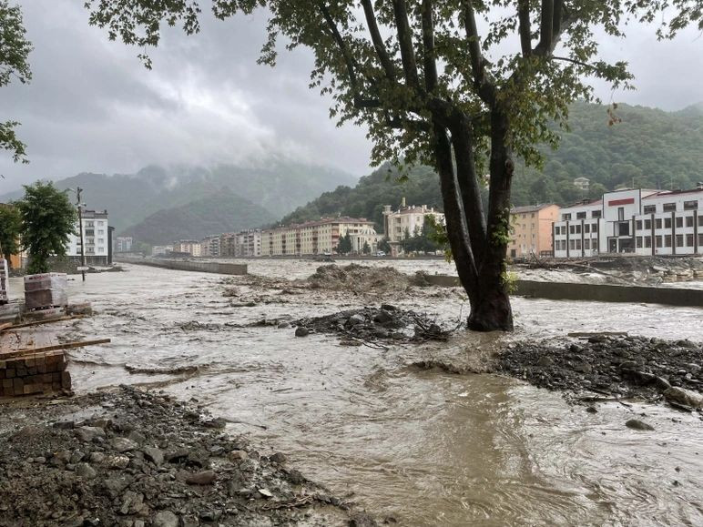 Batı Karadeniz sel felaketiyle boğuşuyor: 235 kişi tahliye edildi, 1 kişi kayıp! İşte il il son durum... - Sayfa 6