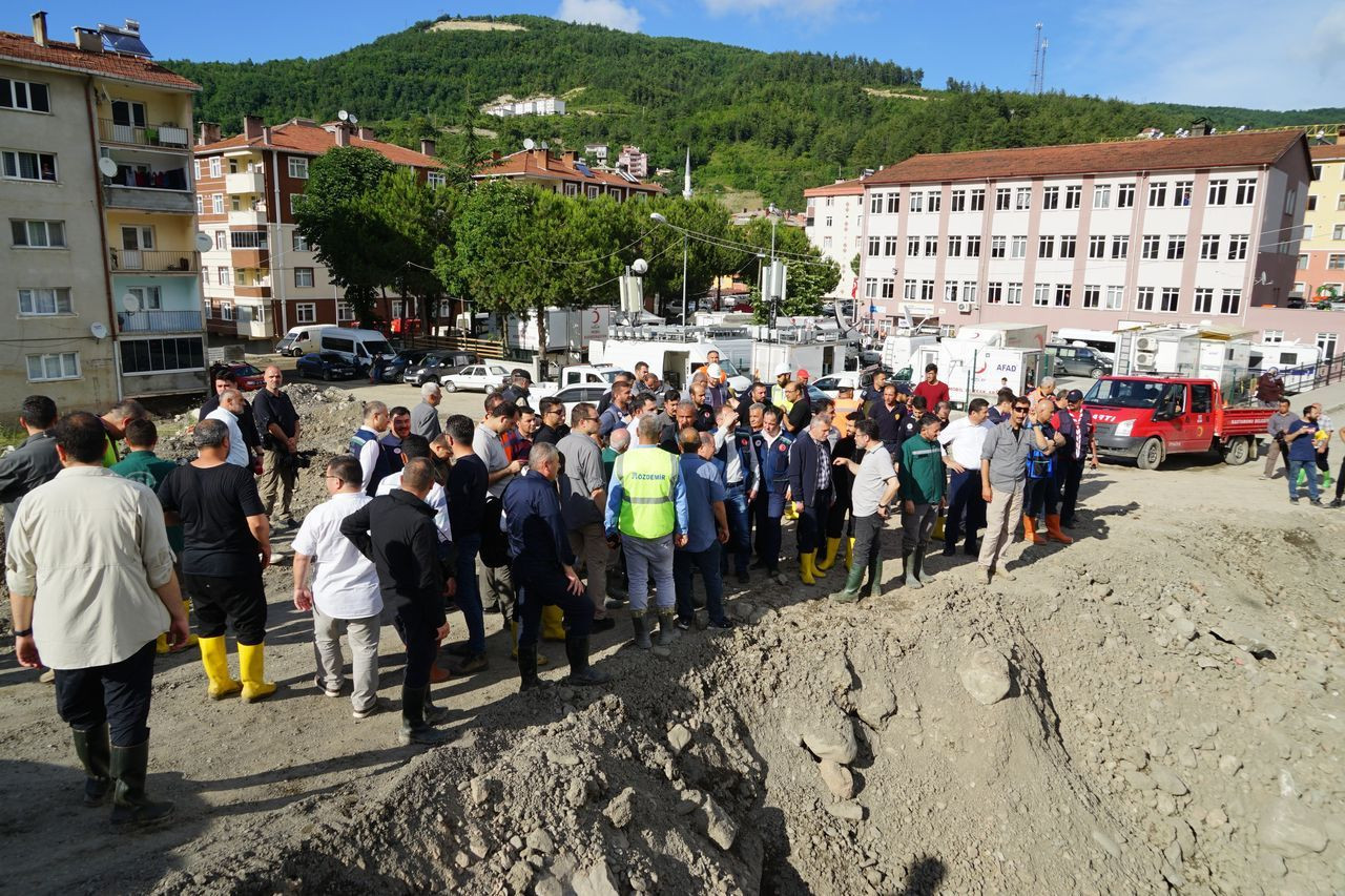 Bakan Kurum ve Bakan Karaismailoğlu, Bozkurt’ta çalışmaları yerinde inceledi - Sayfa 16