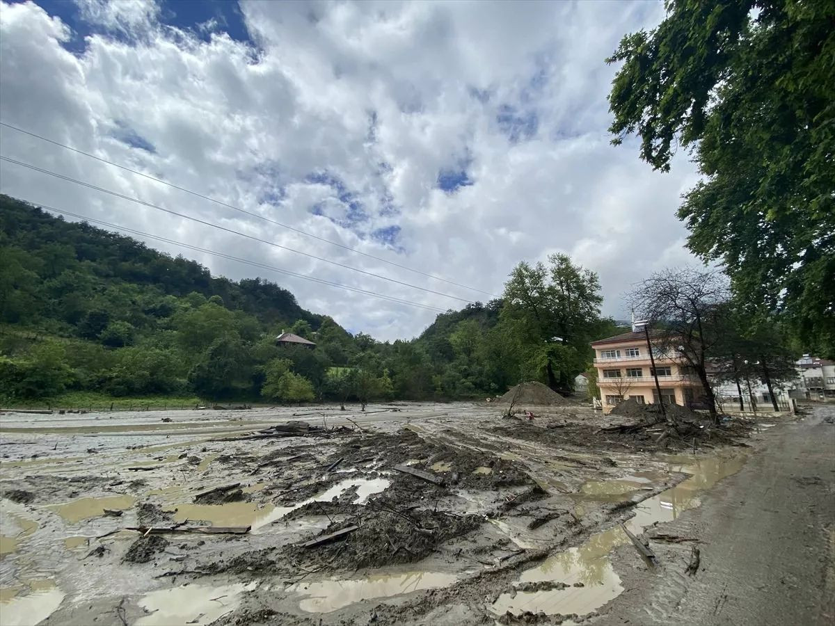 Batı Karadeniz sel felaketiyle boğuşuyor: 235 kişi tahliye edildi, 1 kişi kayıp! İşte il il son durum... - Sayfa 12