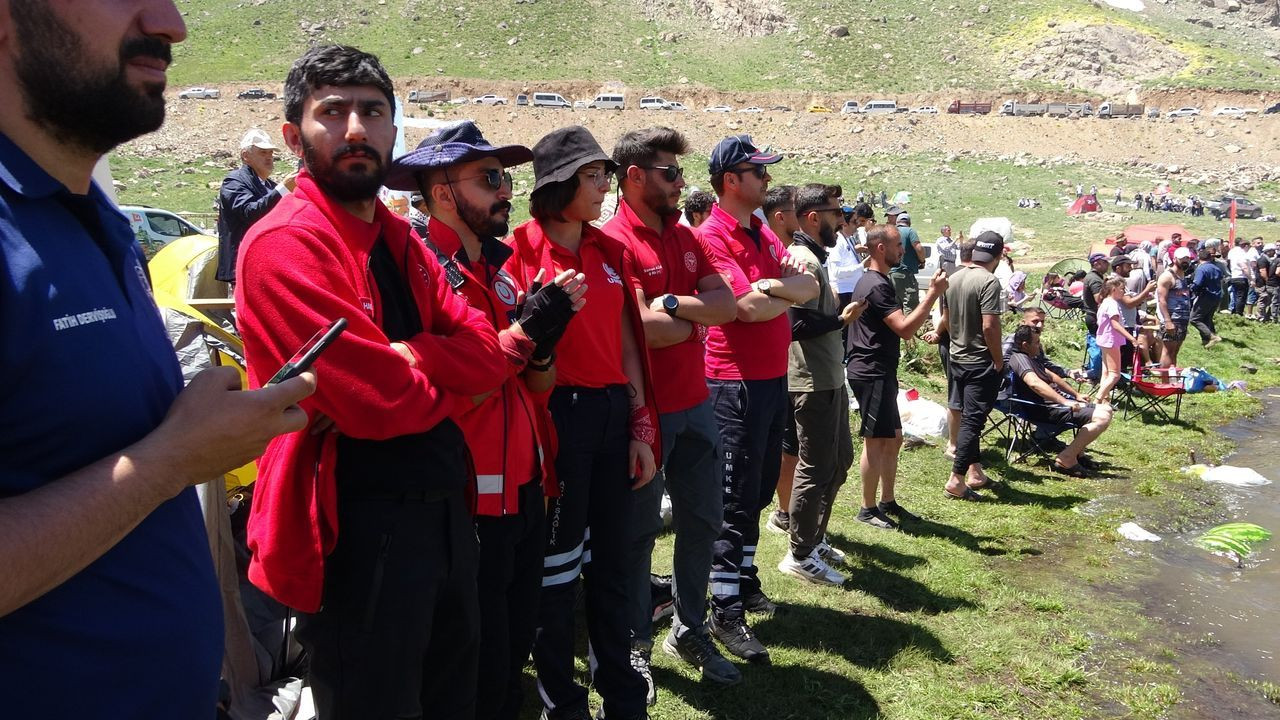 Terörden temizlenen 3 bin 500 rakımlı Sat Buzul Gölleri'nde renkli festival - Sayfa 9