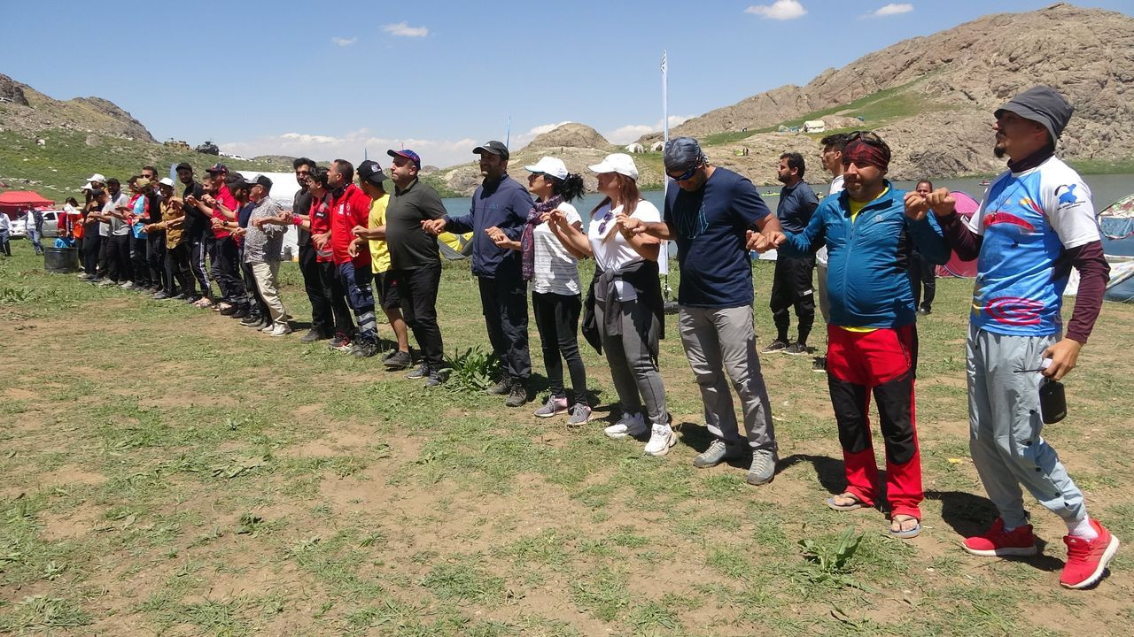Terörden temizlenen 3 bin 500 rakımlı Sat Buzul Gölleri'nde renkli festival - Sayfa 11