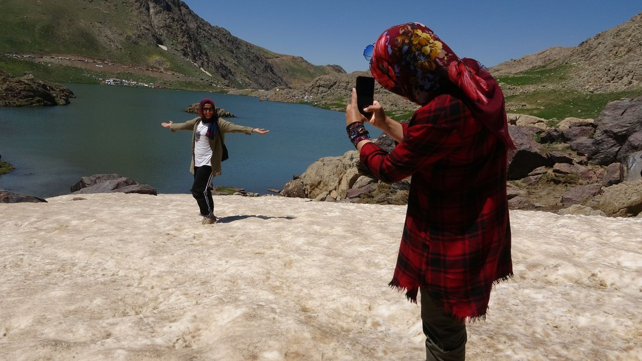 Terörden temizlenen 3 bin 500 rakımlı Sat Buzul Gölleri'nde renkli festival - Sayfa 16