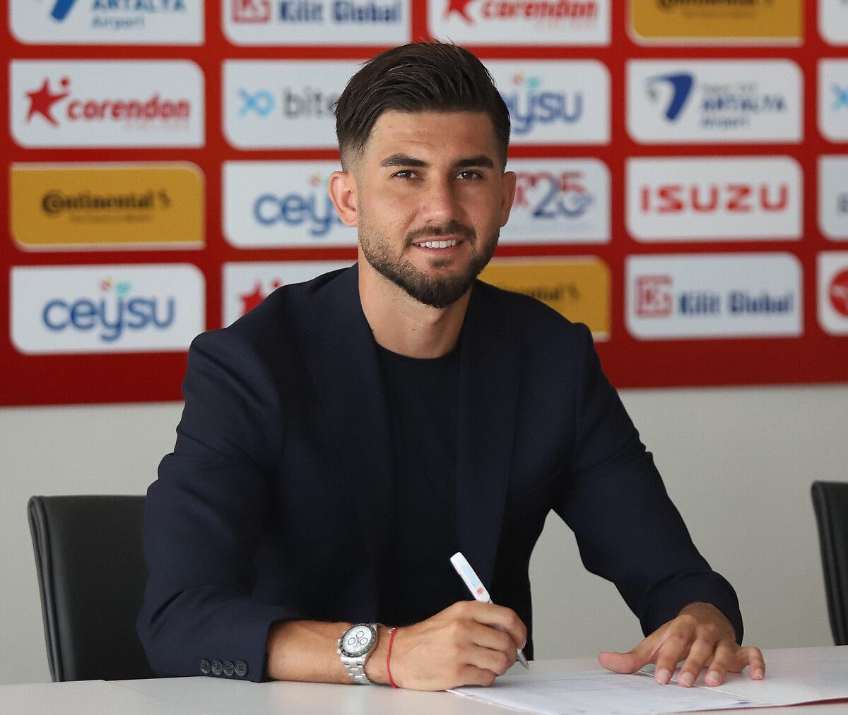 Süper Lig 2022-2023 sezonu ekiplerinden transfer haberleri art arda geliyor - Sayfa 24