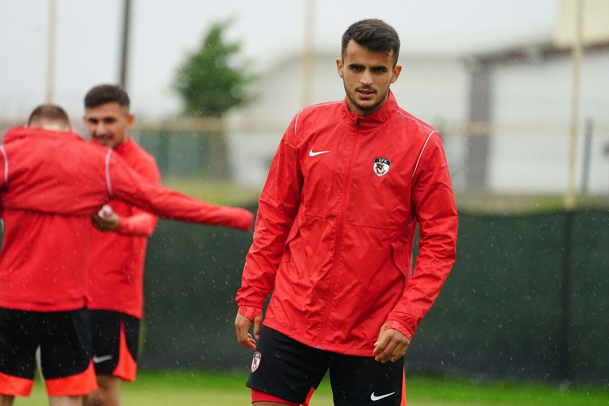 Süper Lig 2022-2023 sezonu ekiplerinden transfer haberleri art arda geliyor - Sayfa 6