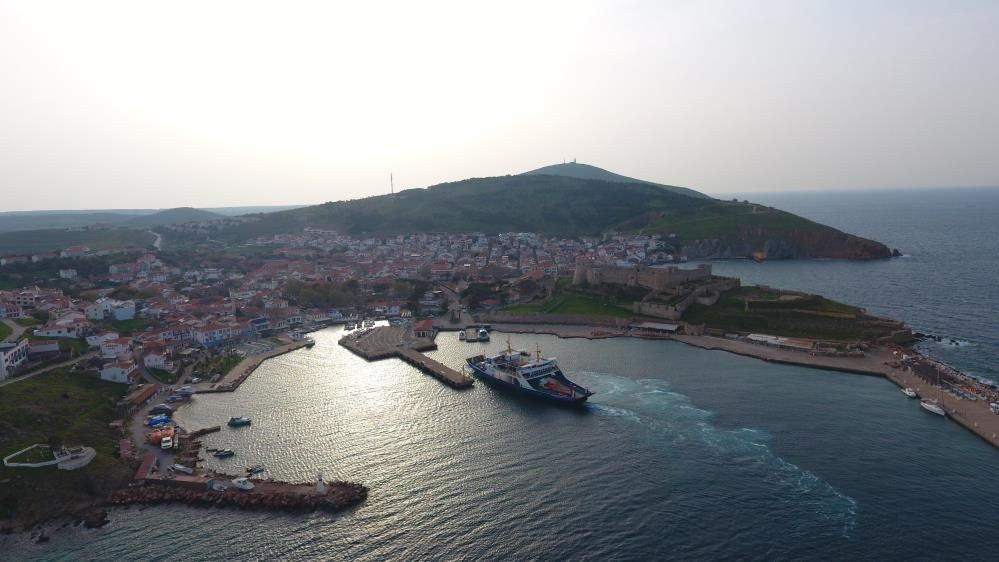 Tatil cenneti Bozcaada'da bayram tatili yoğunluğu yaşandı - Sayfa 1