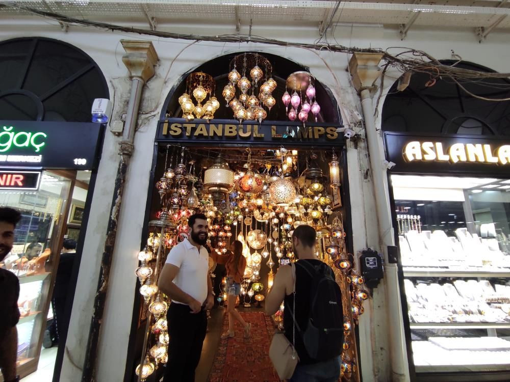 Arefe Günü'nde Kapalıçarşı'da turist yoğunluğu - Sayfa 5