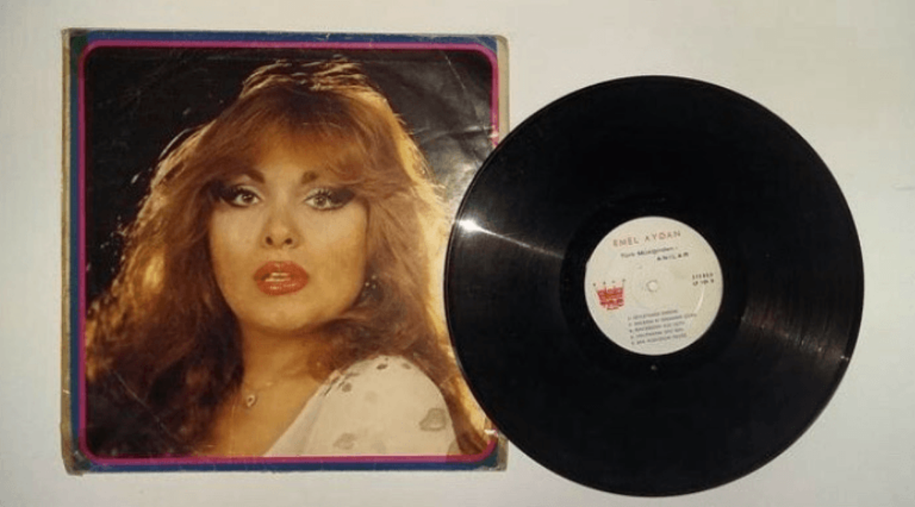 Güzelliğiyle erkekleri büyülen Yeşilçam yıldızı aslında erkekmiş - Sayfa 16