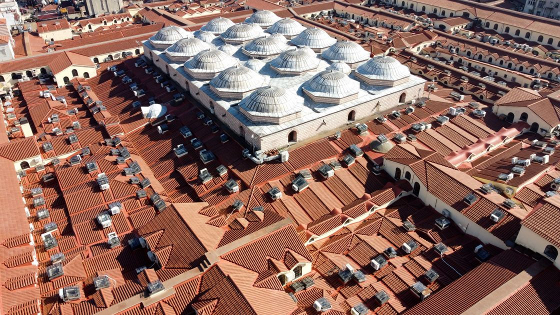 Arefe Günü'nde Kapalıçarşı'da turist yoğunluğu - Sayfa 7