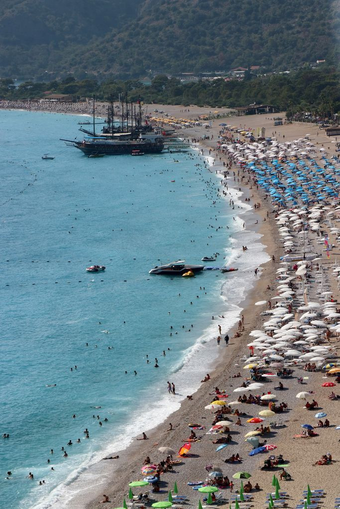 Sahillerde bayram yoğunluğu! Antalya ve Fethiye'de plajlar doldu taştı - Sayfa 14