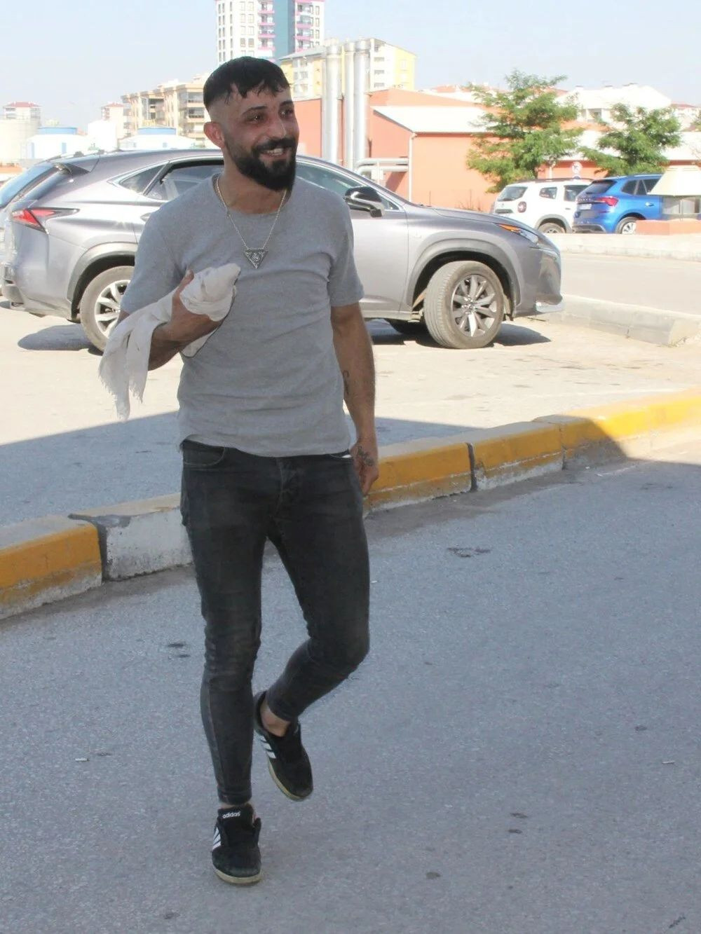 Bir bayram klasiği: Acemi kasaplar acil servislere akın etti! - Sayfa 11