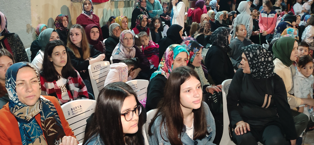 200 yıllık gelenek: Kurbanlık hayvanların derilerini giyip insanları korkutuyorlar - Sayfa 8