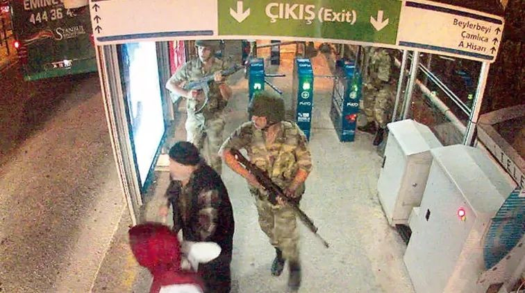 Demokrasi zaferi 6. yılına girdi: İşte 15 Temmuz'a damga vuran kareler... - Sayfa 5