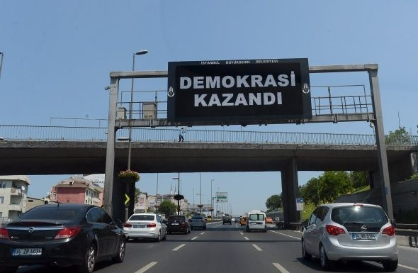 Türk halkı destan yazdı: İşte 15 Temmuz gecesi saat saat İstanbul'da yaşananlar... - Sayfa 8