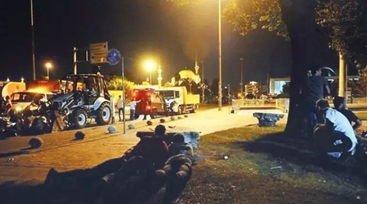 Demokrasi zaferi 6. yılına girdi: İşte 15 Temmuz'a damga vuran kareler... - Sayfa 9