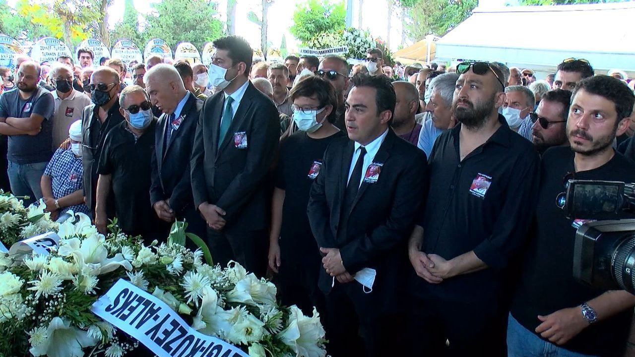 Çiftlik evinde vahşice öldürülen eğitimci Nazmi Arıkan son yolculuğuna uğurlandı - Sayfa 9