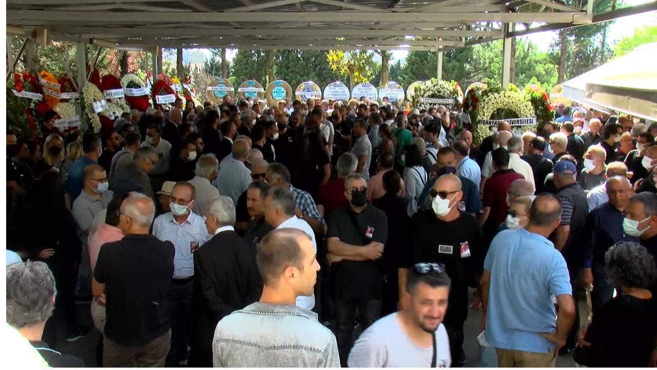 Çiftlik evinde vahşice öldürülen eğitimci Nazmi Arıkan son yolculuğuna uğurlandı - Sayfa 5