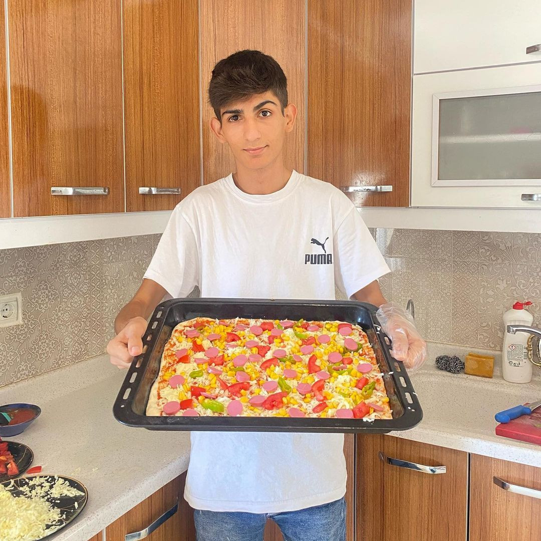 Çektiği videolardan kazandığı parayı estetiğe yatırdı! Taha Duymaz'ın değişimine inanamayacaksınız - Sayfa 9