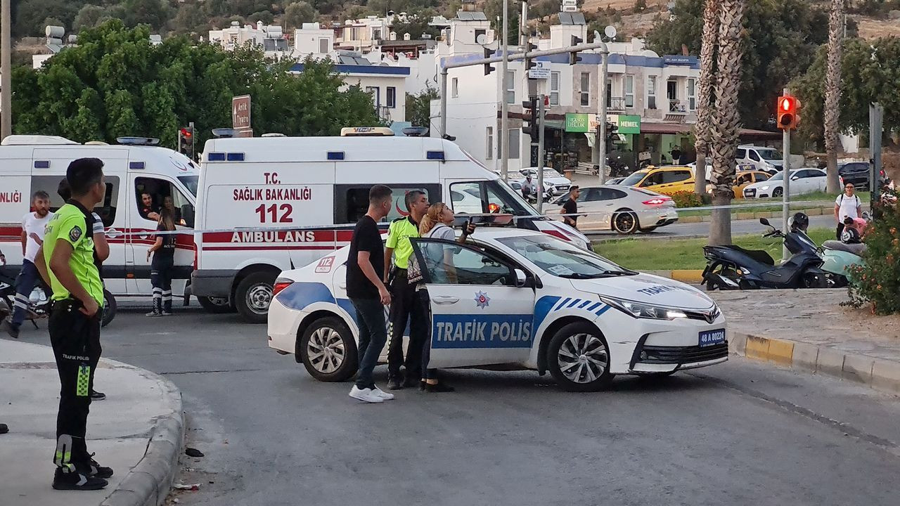 Bodrum'da korku dolu anlar! 50 metrelik direğin tepesine çıkıp atlamak istedi - Sayfa 6