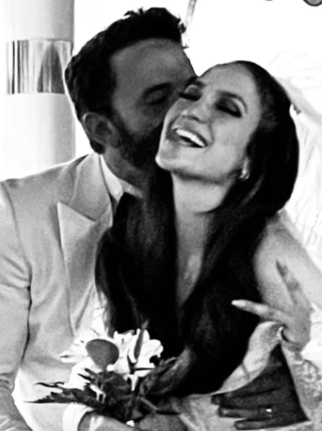 17 yıl sonra yeniden barışan Jennifer Lopez ile Ben Affleck sessiz sedasız evlendi! İşte nikahtan ilk kareler... - Sayfa 7