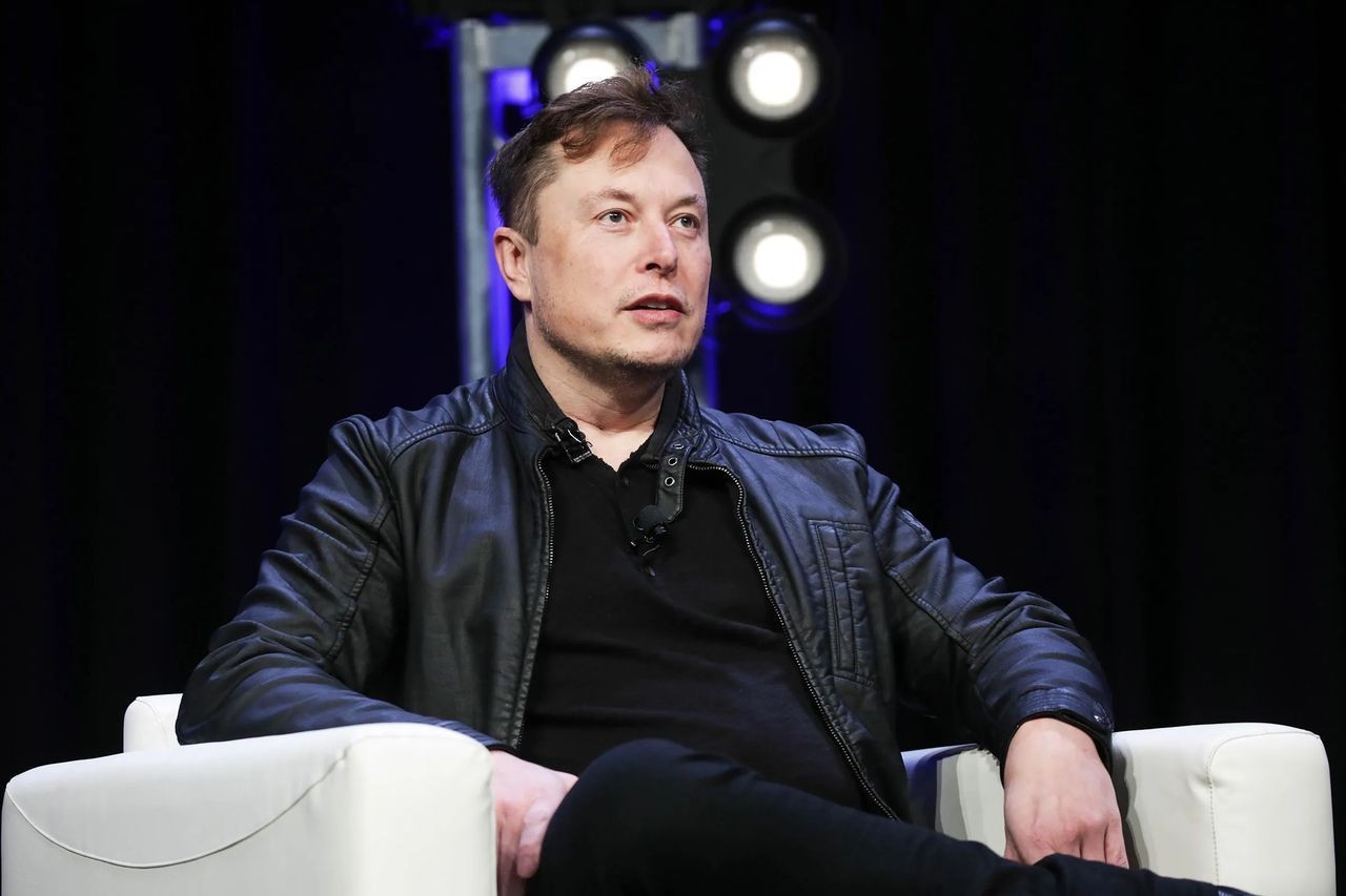 Elon Musk'tan hayrete düşüren açıklama! 'Zihnini' buluta yüklemiş - Sayfa 1