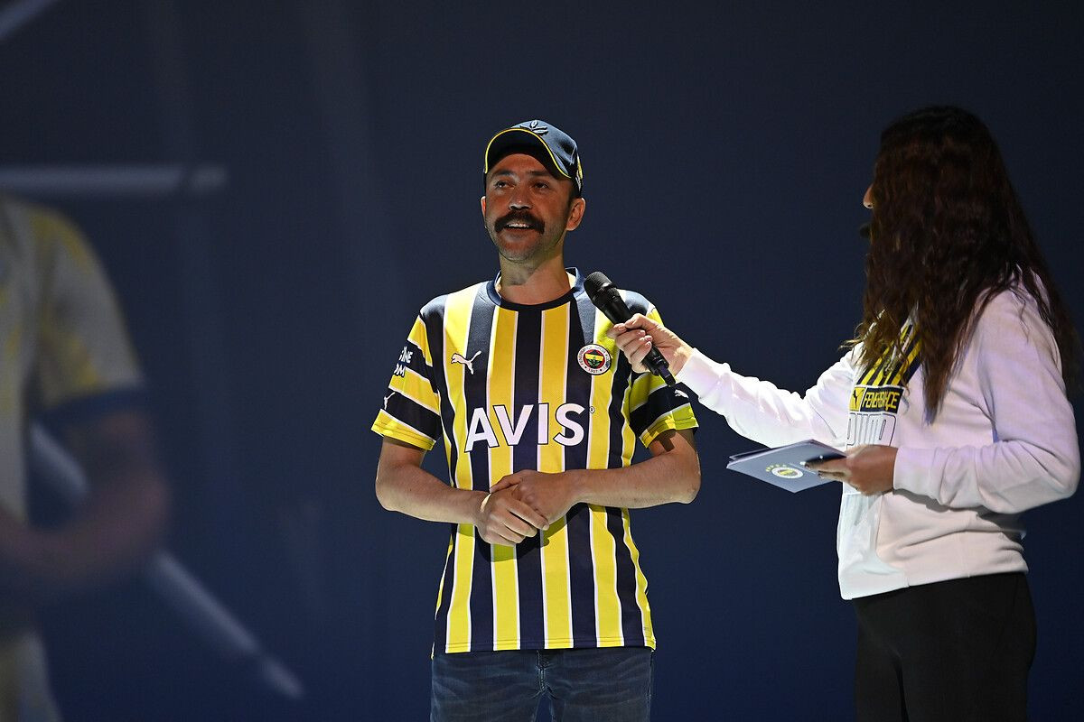 Fenerbahçe'nin yeni sezon forma lansmanı yapıldı: Ece Seçkin muhteşem performansıyla geceye damga vurdu - Sayfa 6