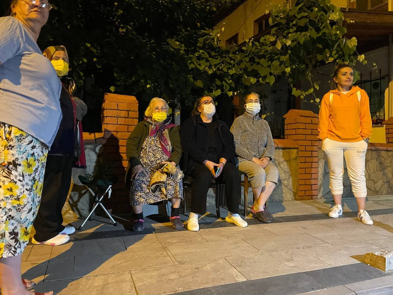 1999 depremini hatırlattı! Düzce ve Bolu'da bazı vatandaşlar depremin ardından sokağa çıktı - Sayfa 5