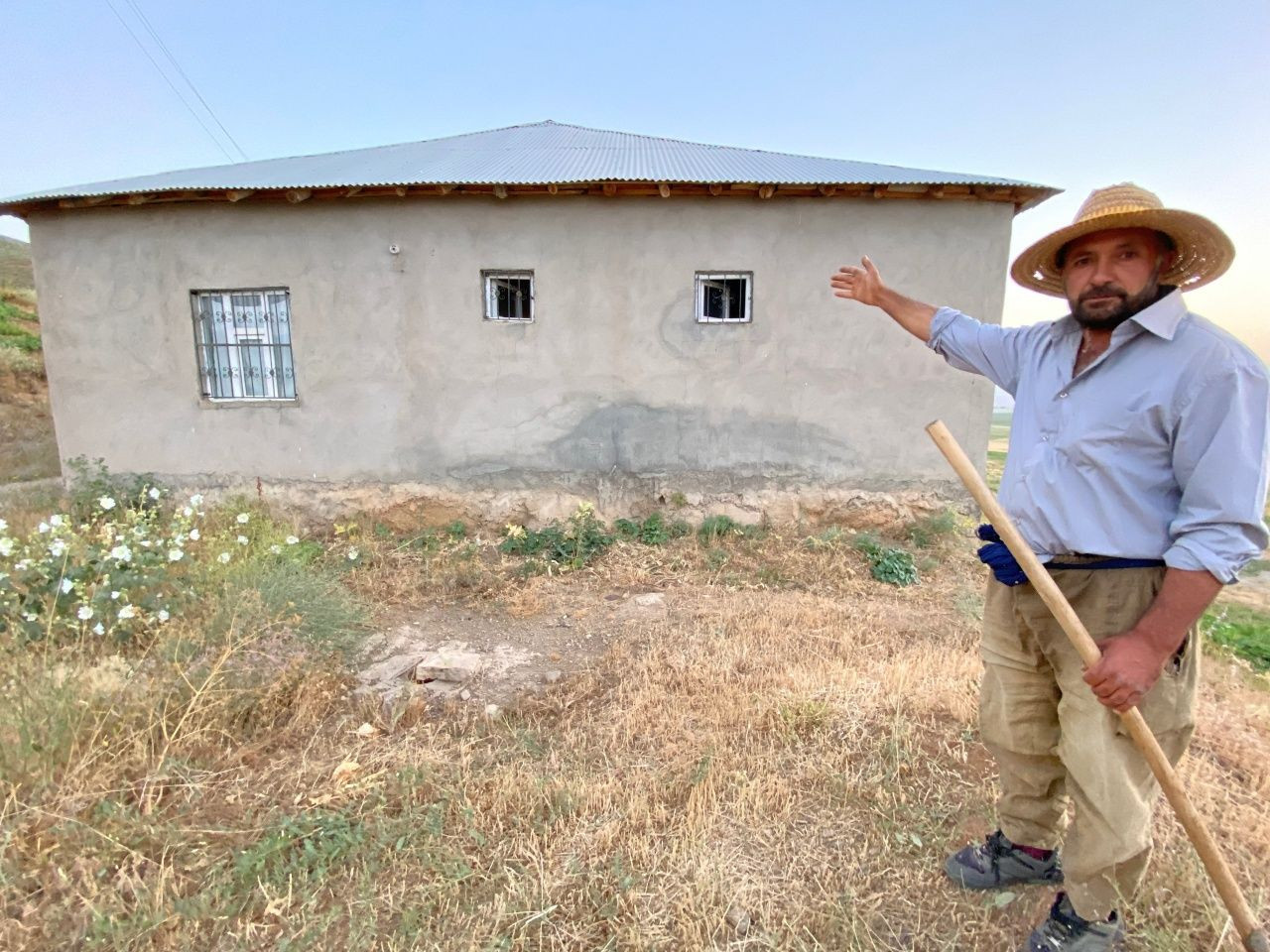 Hakkari’de yılanlarların bastığı evde yaşam mücadelesi - Sayfa 13