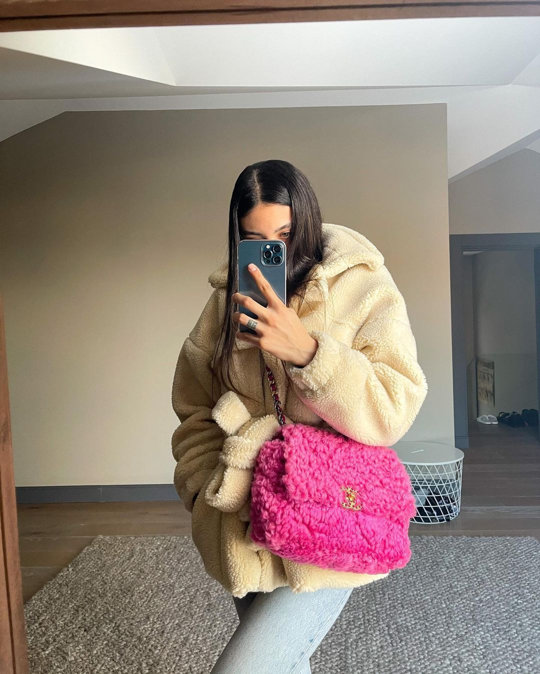 Lüks yaşantısıyla gündem olan Özlem Ada Şahin hakkında 'replika' iddiası - Sayfa 6