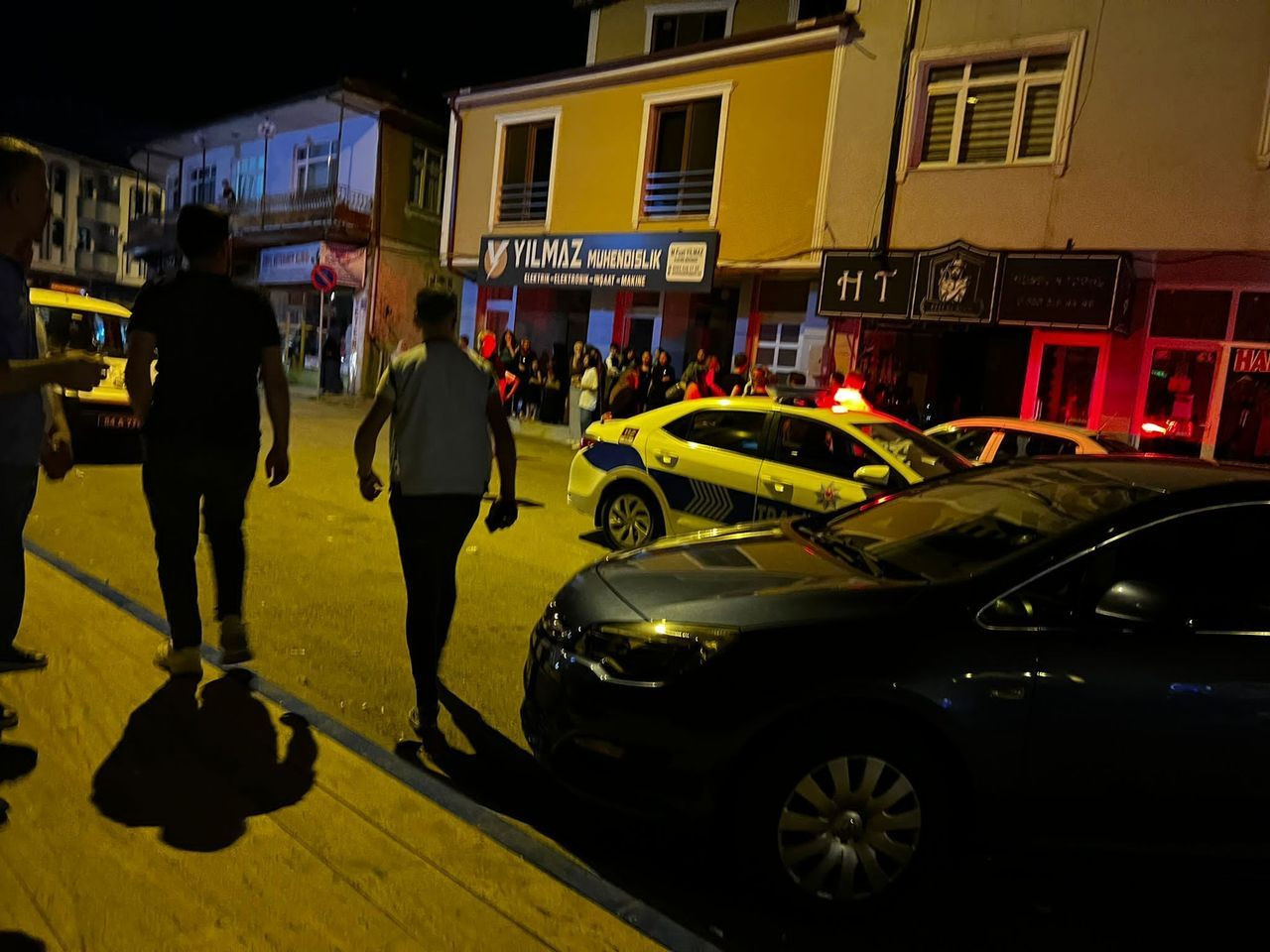 Düğünde kavgaya tutuşan tarafları polis biber gazıyla dağıtabildi - Sayfa 7