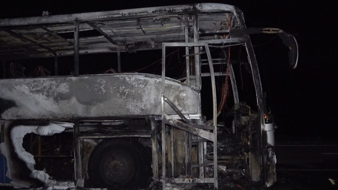 Yolcu otobüsünde faciadan dönüldü! Alevlerin sardığı araç küle döndü - Sayfa 8