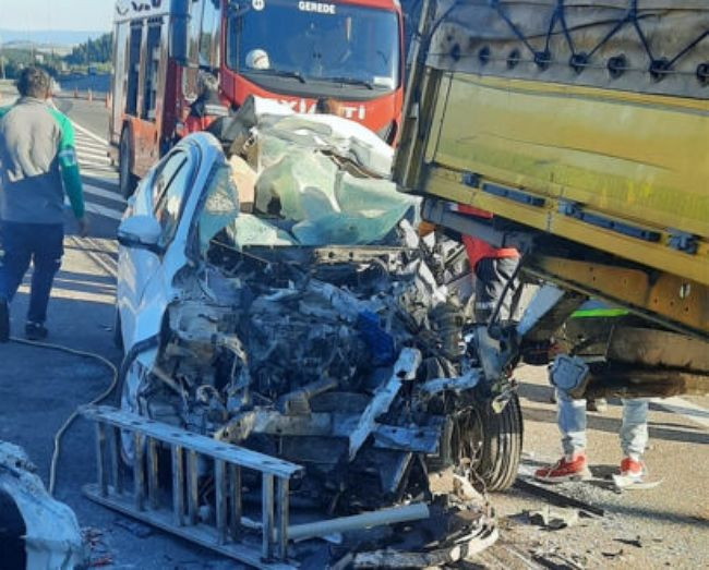 Kazadan 2 dakika önce video paylaşmışlardı... Bolu'daki feci kazada anne ve babasından sonra minik Ahsen'den de acı haber! - Sayfa 10