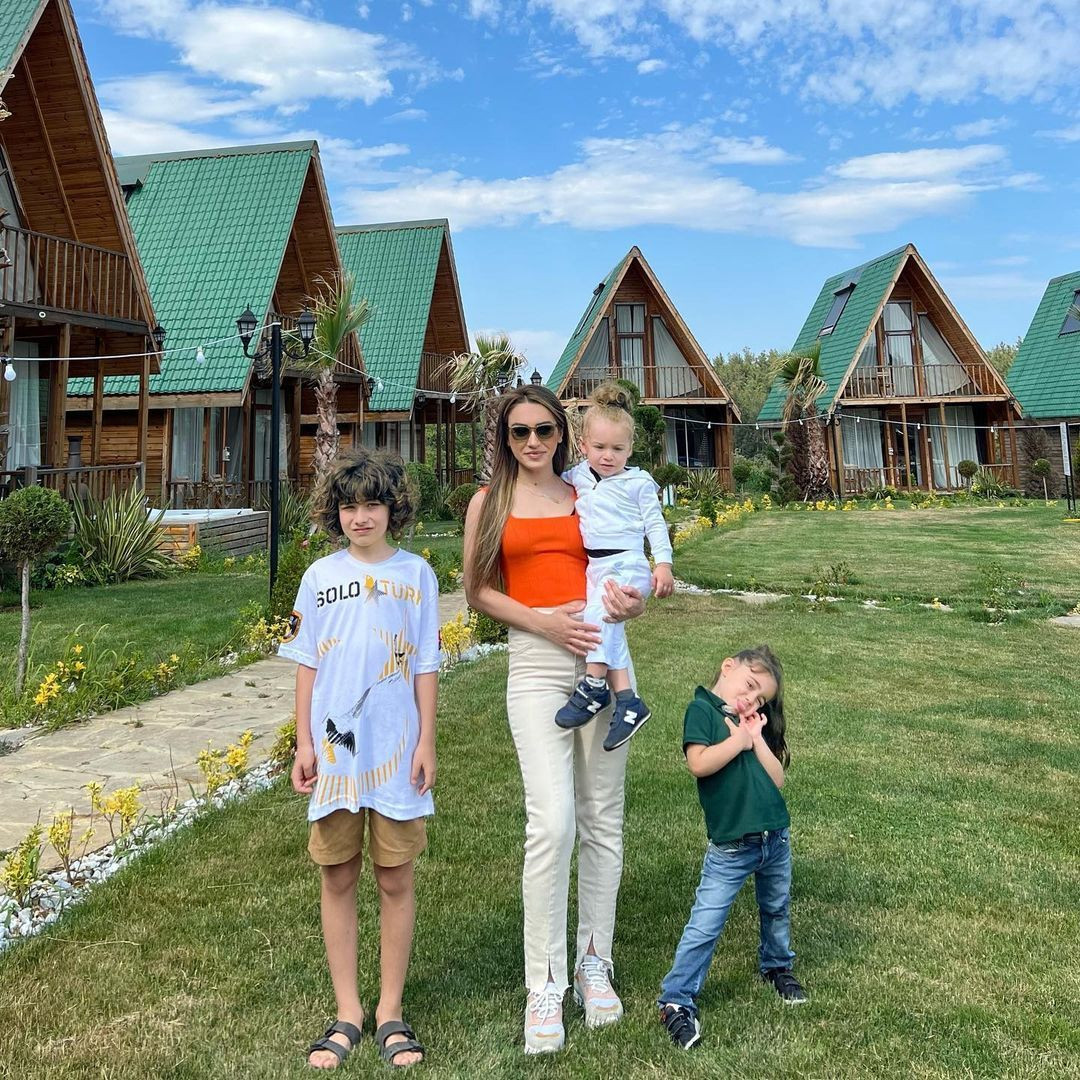 Doğum sonrası 38 kilo veren Yağmur Sarıoğlu iğne ipliğe döndü! Zayıflama sırrı ortaya çıktı - Sayfa 13