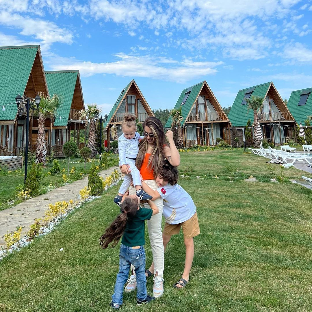 Doğum sonrası 38 kilo veren Yağmur Sarıoğlu iğne ipliğe döndü! Zayıflama sırrı ortaya çıktı - Sayfa 16