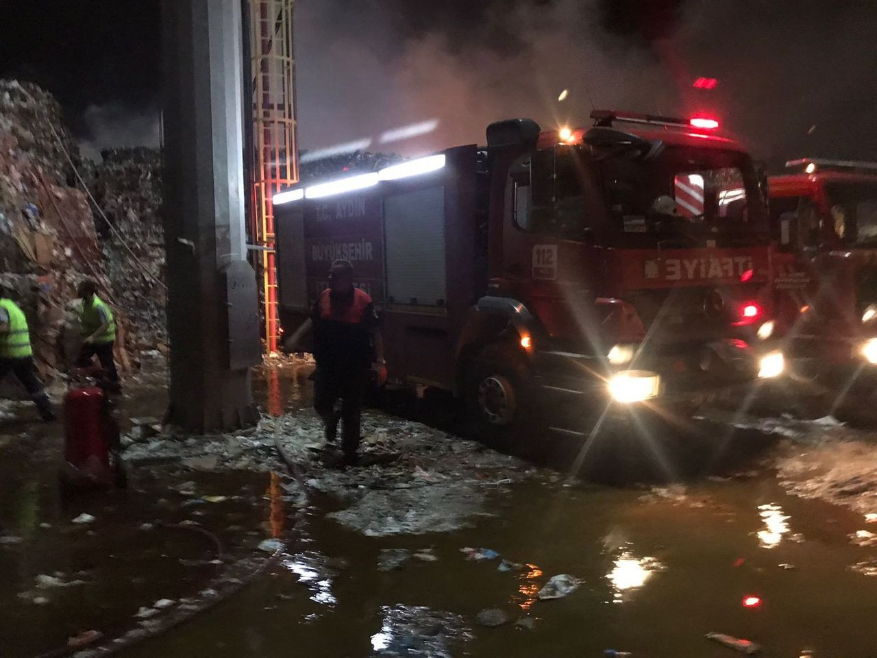 Kipaş kağıt fabrikasında büyük yangın! 8 saattir müdahale ediliyor - Sayfa 6