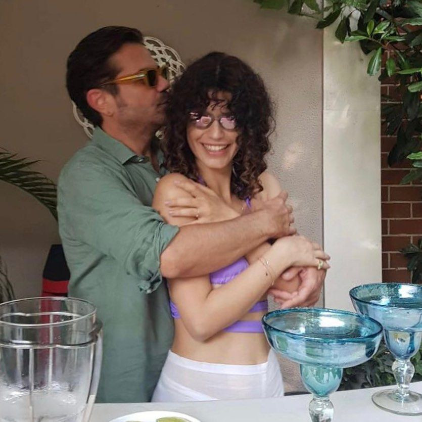 Kenan Doğulu'dan romantik paylaşım:  Beren Saat ile evliliklerinin 8. yılını kutladılar - Sayfa 8