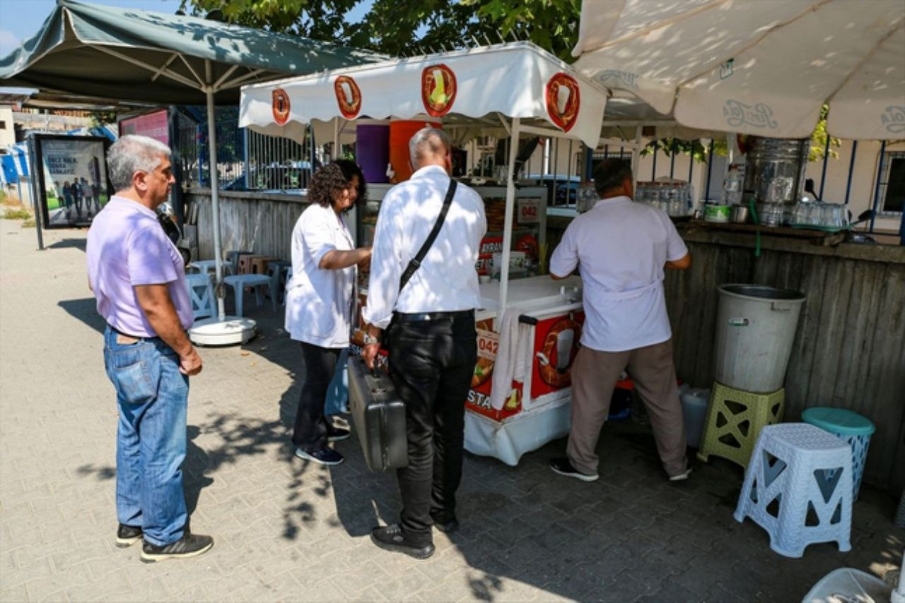Adanalılar, kavurucu sıcaklıkla bu içeceği içerek baş ediyor! Tadına varan vazgeçemiyor! - Sayfa 6