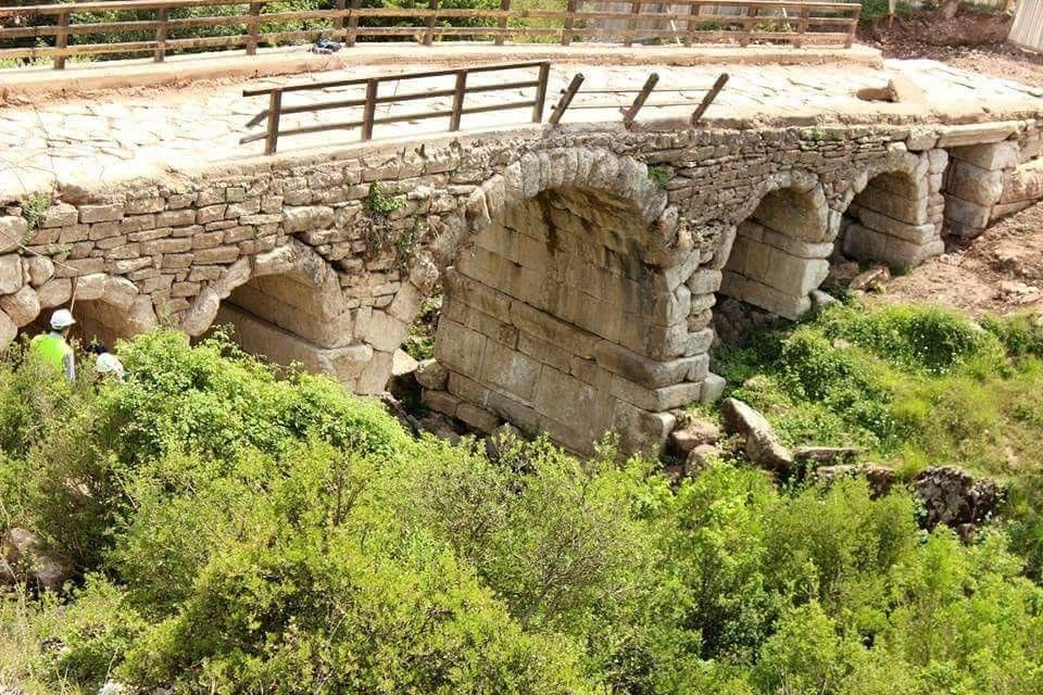 Kocaeli'nde restorasyon çalışmaları tamamlanan tarihi Roma köprüsü, yeni görüntüsüyle alay konusu oldu. - Sayfa 5