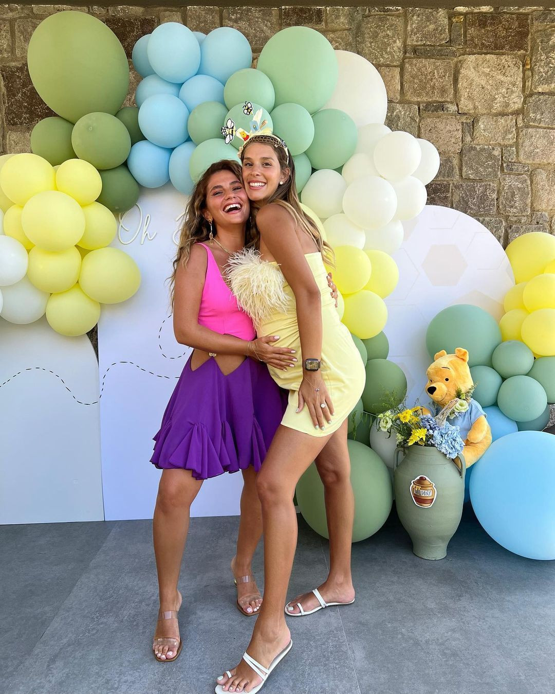 Dila Tarkan doğuma sayılı günler kala baby shower partisi yaptı - Sayfa 24