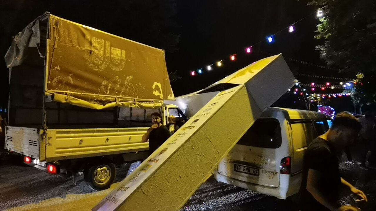 Kültür parkta faciadan dönüldü! Dev totem araçların üzerine düştü - Sayfa 6