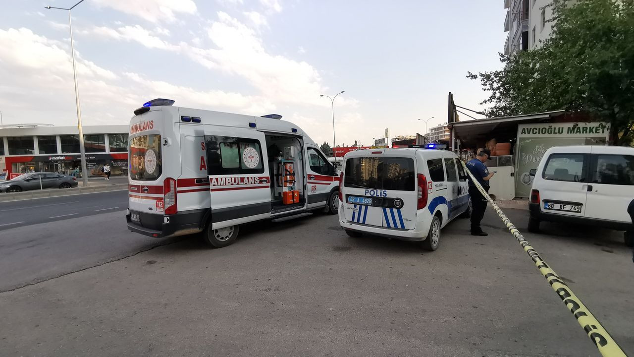 Kendilerini rehin alıp intihara kalkışan babalarını korku dolu gözlerle izlediler - Sayfa 8