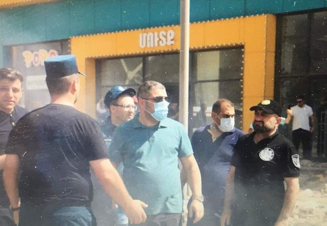 Ermenistan'da alışveriş pazarındaki havai fişek deposu patladı! Can kaybı 2’ye, yaralı sayısı 60’a yükseldi - Sayfa 9