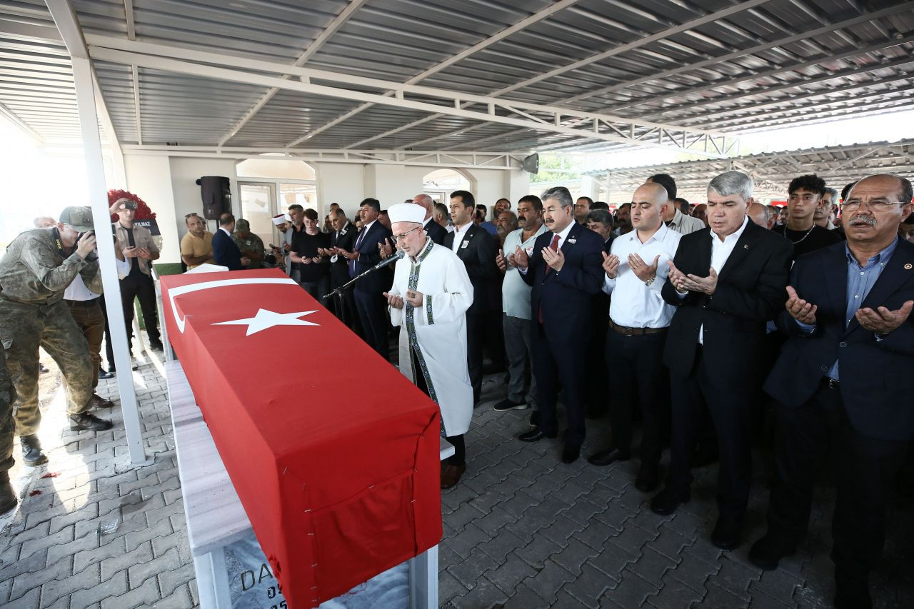 Şehit Piyade Sözleşmeli Er Çakır, Osmaniye'de son yolculuğuna uğurlandı - Sayfa 6