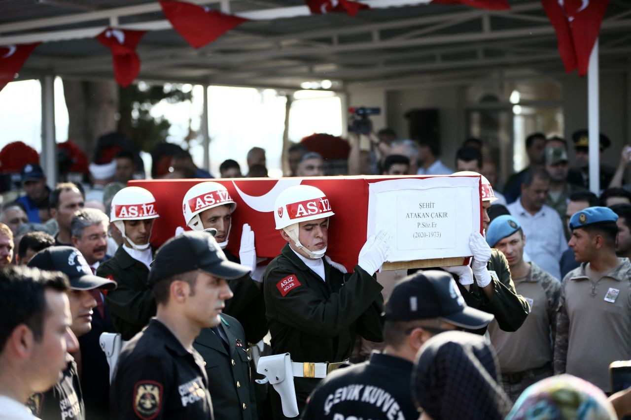 Şehit Piyade Sözleşmeli Er Çakır, Osmaniye'de son yolculuğuna uğurlandı - Sayfa 8
